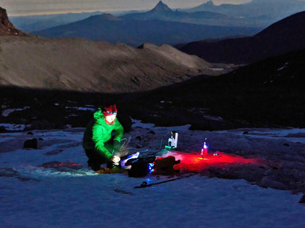 Follow-the-Water-Laser-tool-for-Ice-Glaciers